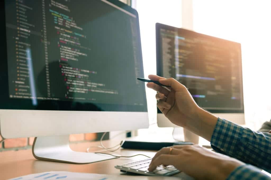 Reasons CTOs Hire Remote Talent with ParallelStaff