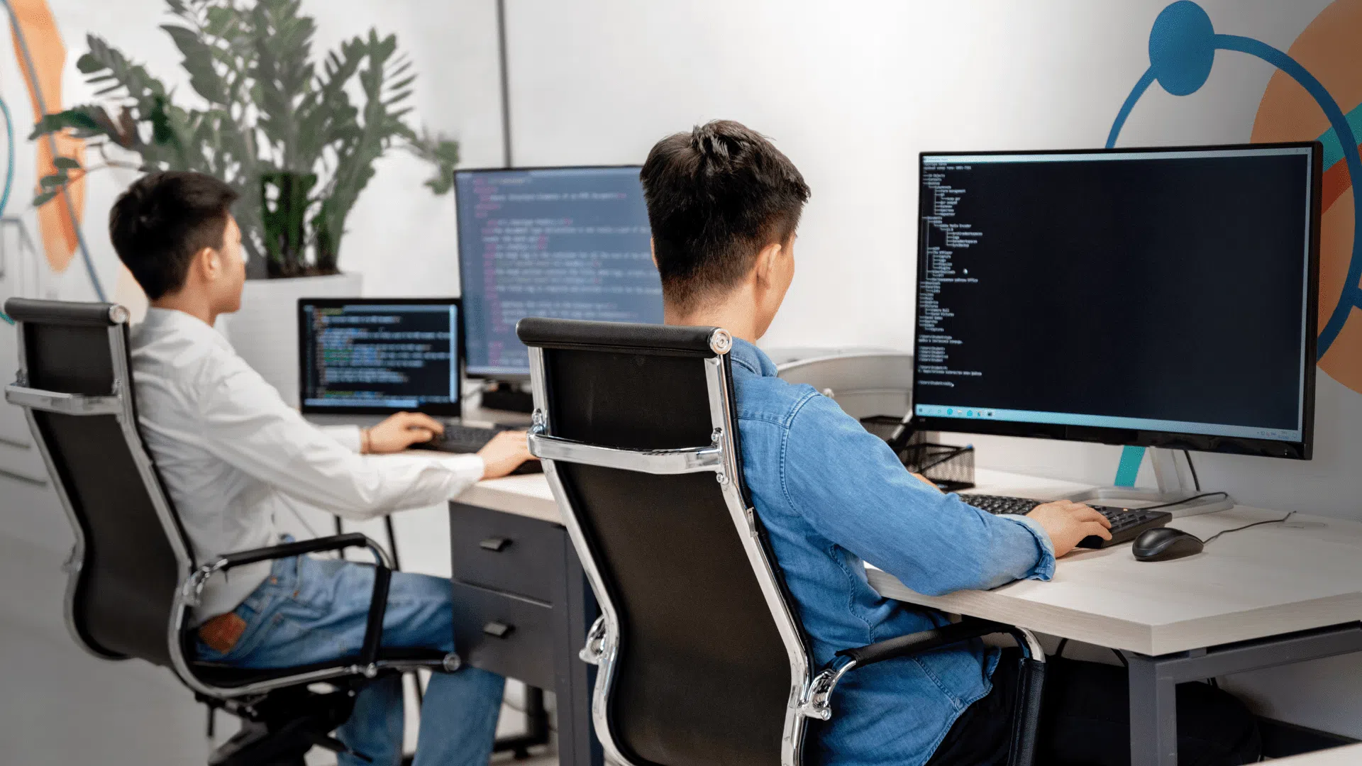 What You Need to Know Before Outsourcing Your SaaS Project